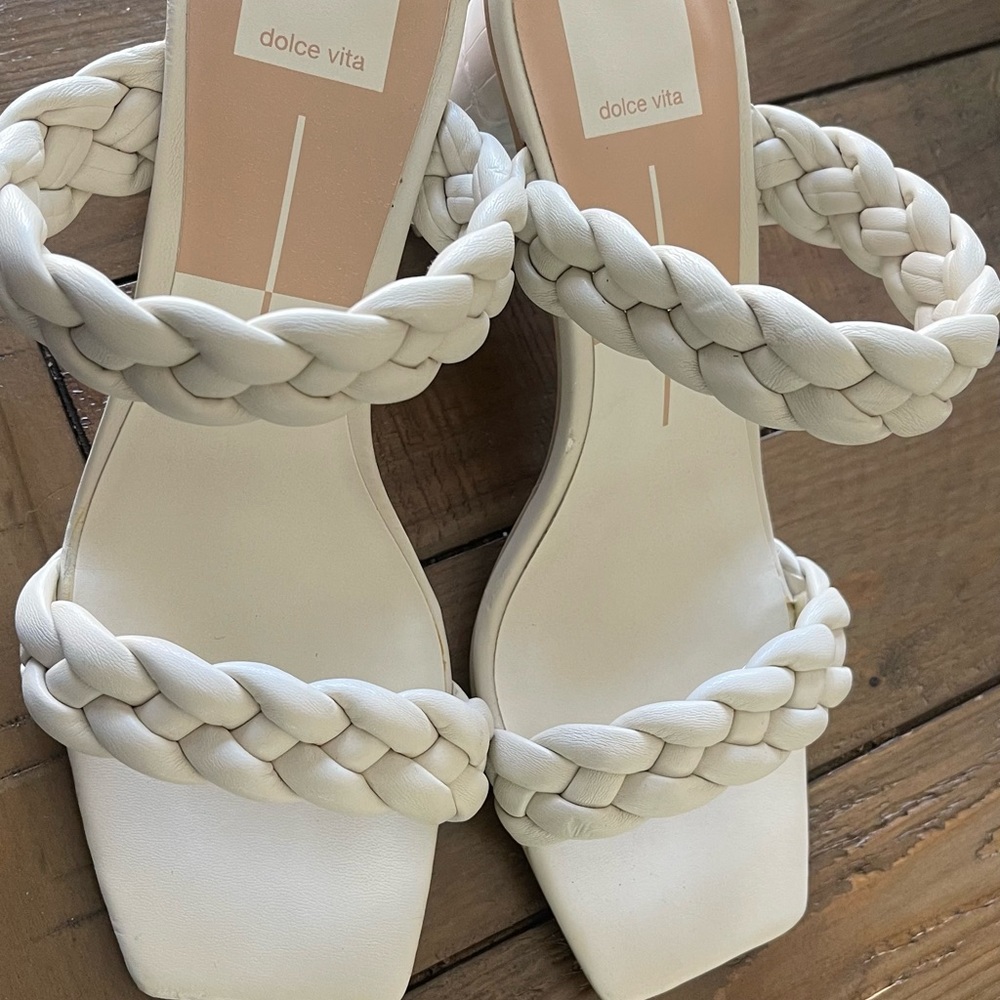 Dolce Vita Womens 8.5 Briaded Sandal Cream